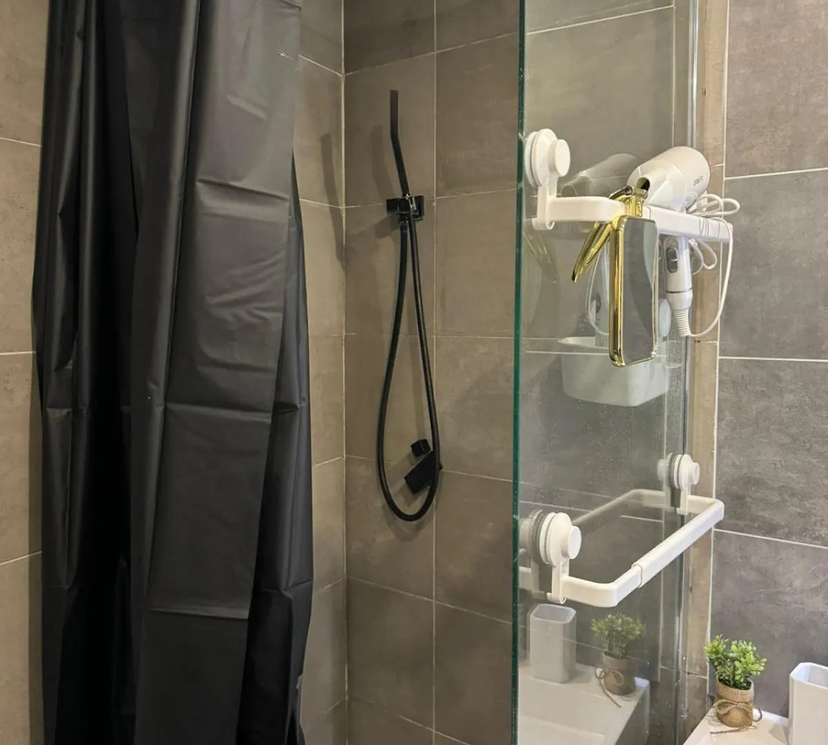 Maisonnette Proche De Paris & Home Cinema Bourg-la-Reine France
